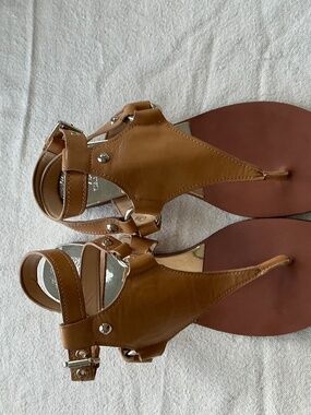 Vince Camuto leather strappy sandal